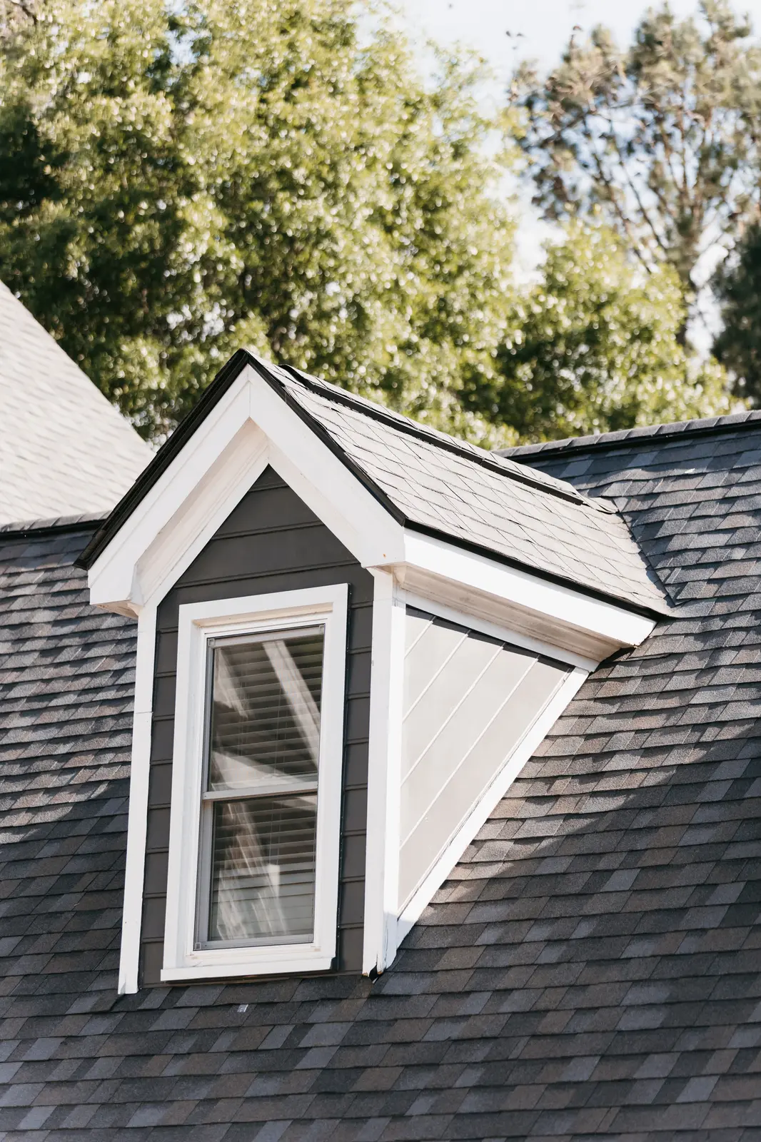 Architectural shingle roof replacement on a Smyrna, GA residential home