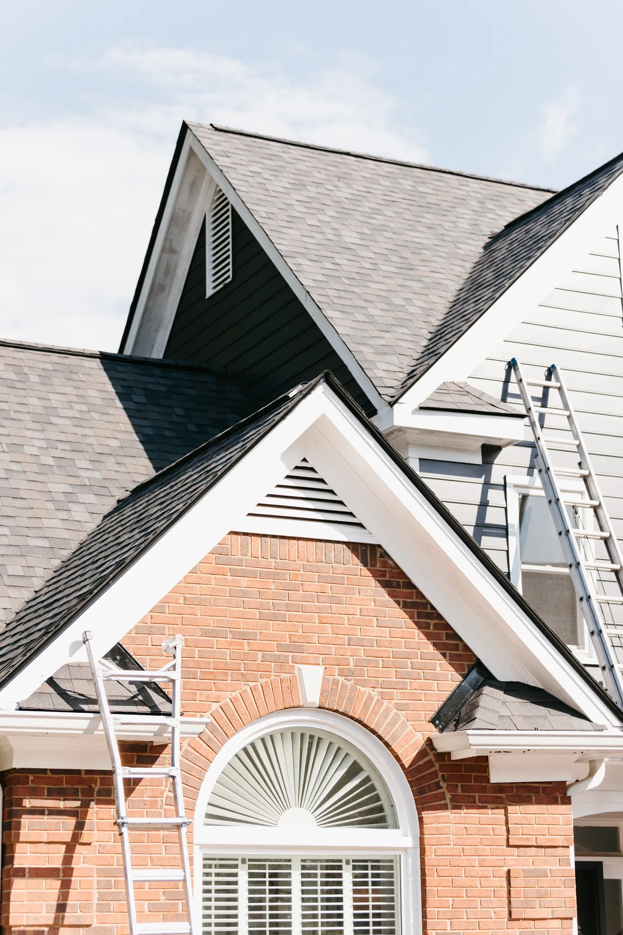 Charcoal shingle roof recently installed on a Marietta, GA residential home