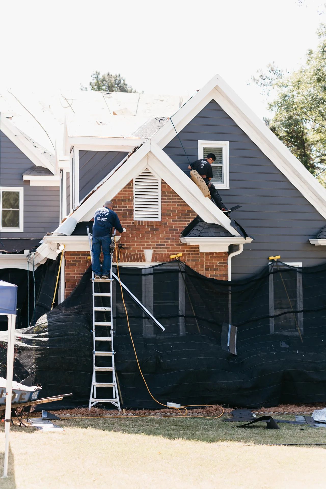 Vinyl siding replacement on an Atlanta, GA family home