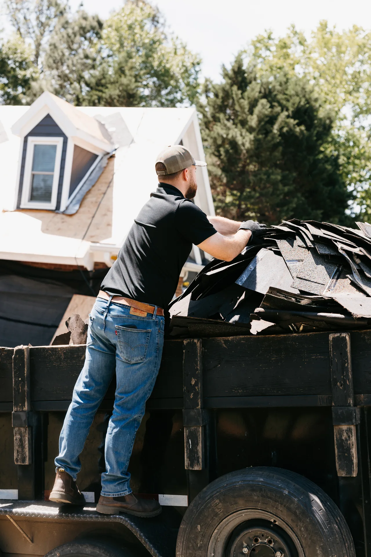 GAF Timberline HDZ Charcoal shingle roof on a King Springs ranch home in Smyrna, GA